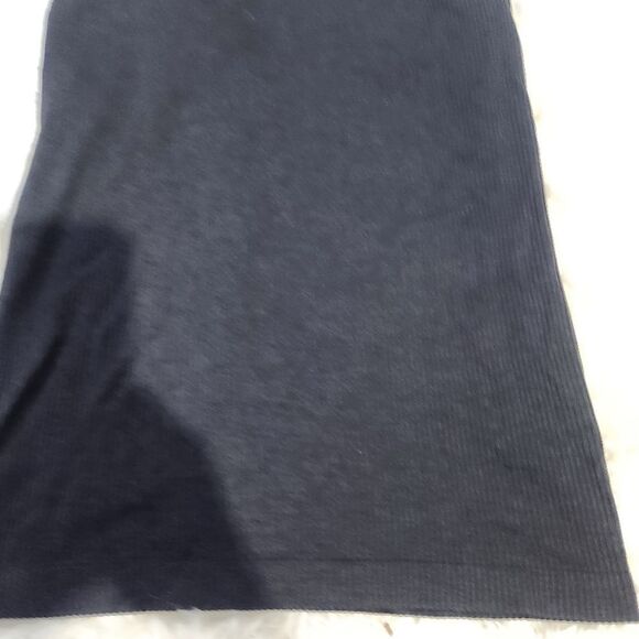 Lululemon charcoal  ribbed racer back size 4-6 - Picture 6 of 7